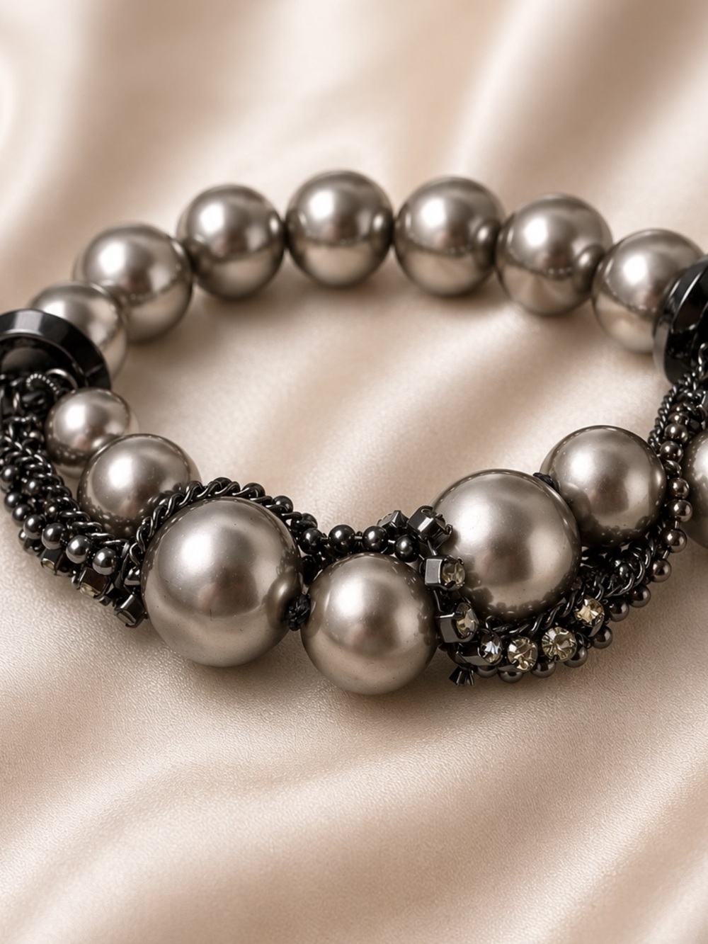 Givenchy Gunmetal Gray Pearl Stretch Bracelet Black Chain Statement Bracelet - Picture 4 of 6